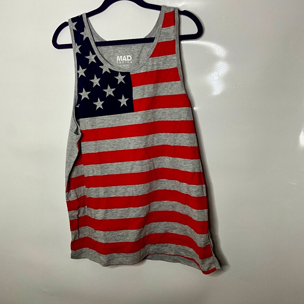 SLEEVELESS TOP